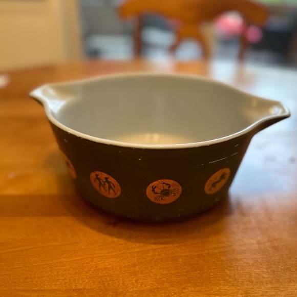 Pyrex Kitchen Vintage 961 Limited Edition Zodiac Pattern Casserole